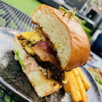 Green Fig - Burger - New American Near Me - New York, New York