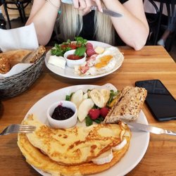 Giselle - Sweet Omelette with goat cheese and baked apple, Paris baked of bread with eggs