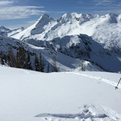 Backcountry Babes - Hiking at Powder Creek Lodge