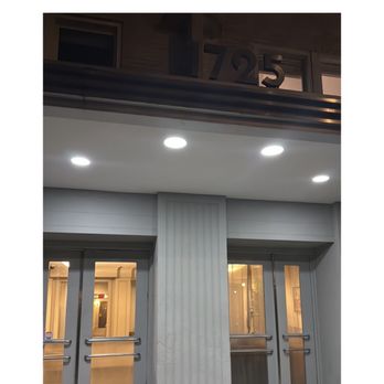 DC Pizza - Where the door dash customer service rep said the pizza was delivered (incorrect address)...walked next door and it was gone! - Pizza Near Me - Washington, DC, District of Columbia