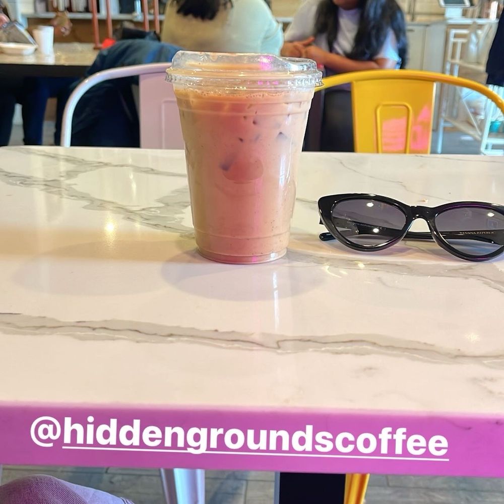 My honey HONEY-BEE LATTE and some of the interior! My honey HONEY-BEE LATTE and some of the interior!