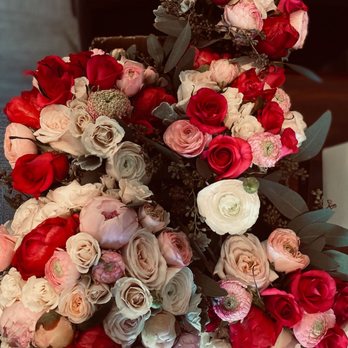 Quasthoff's Flowers - Florists Near Me - River Grove, Illinois