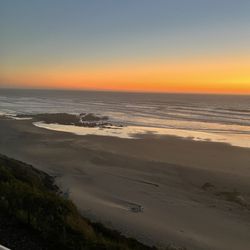 Keystone Vacation Rentals - Pictures of the beach below our room