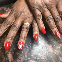 Nails Plus