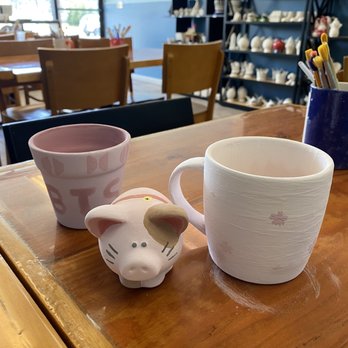 Fun Time Pottery - Arts & Crafts Near Me - Franklin Square, New York