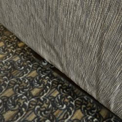 Holiday Inn Express & Suites Lander - Boxspring off the frame resulting in a gash.