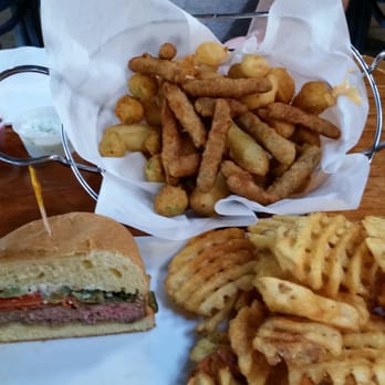 Spokes On Southern - Pepper burger with waffle fries & a farmers basket on the side. - New American Near Me - Tempe, Arizona