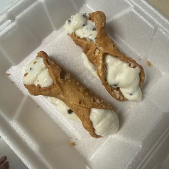 Pizza Mia - What a Cannoli! - Pizza Near Me - Vero Beach, Florida Pizza Mia - What a Cannoli! - Pizza Near Me - Vero Beach, Florida