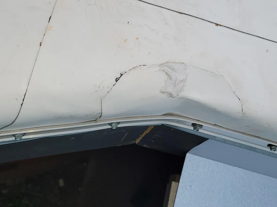 Slide of Discount Roofers