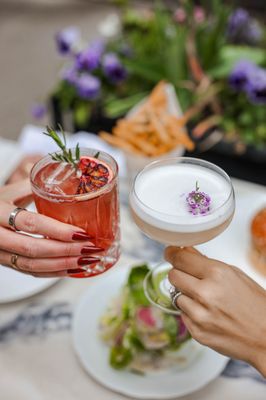 Eight Bar at Maple & Ash by null