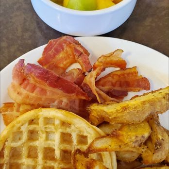 Pocaterra Inn & Waterslide - Hotels Near Me - Canmore, Alberta