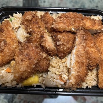 Seven Moons - Mango Fried Rice with Crispy Chicken - Thai Near Me - Berlin, Connecticut