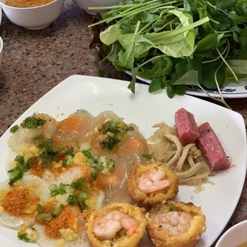 Van's Restaurant - Platter of banh khot & friends - Vietnamese Near Me - Garden Grove, California Van's Restaurant - Platter of banh khot & friends - Vietnamese Near Me - Garden Grove, California
