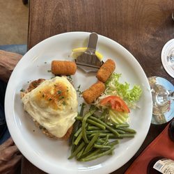 Gaststätte und Pension Schweizer Haus - Schnitzel au four