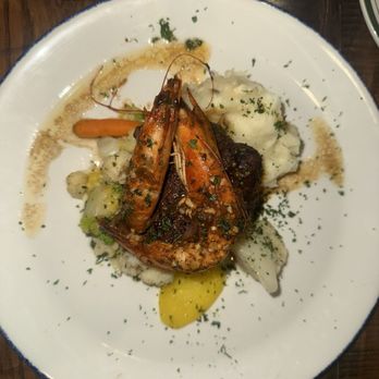 Vyoone's - Filet - French Near Me - New Orleans, Louisiana