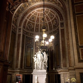 Église de la Madeleine - Christ Statue in L'église de la Madeleine (Madeleine Church) - Landmarks & Historical Buildings Near Me - Paris, 75