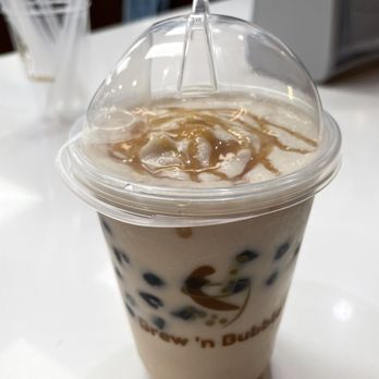 Brew 'N Bubble - Medium Caribou Caramel Coffee Macchiato with boba - Coffee & Tea Near Me - Elgin, Illinois