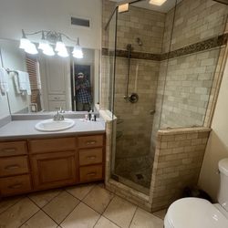 Peach Tree Inn & Suites
