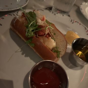 Loch Bar - Lobster roll - Seafood Near Me - Houston, Texas