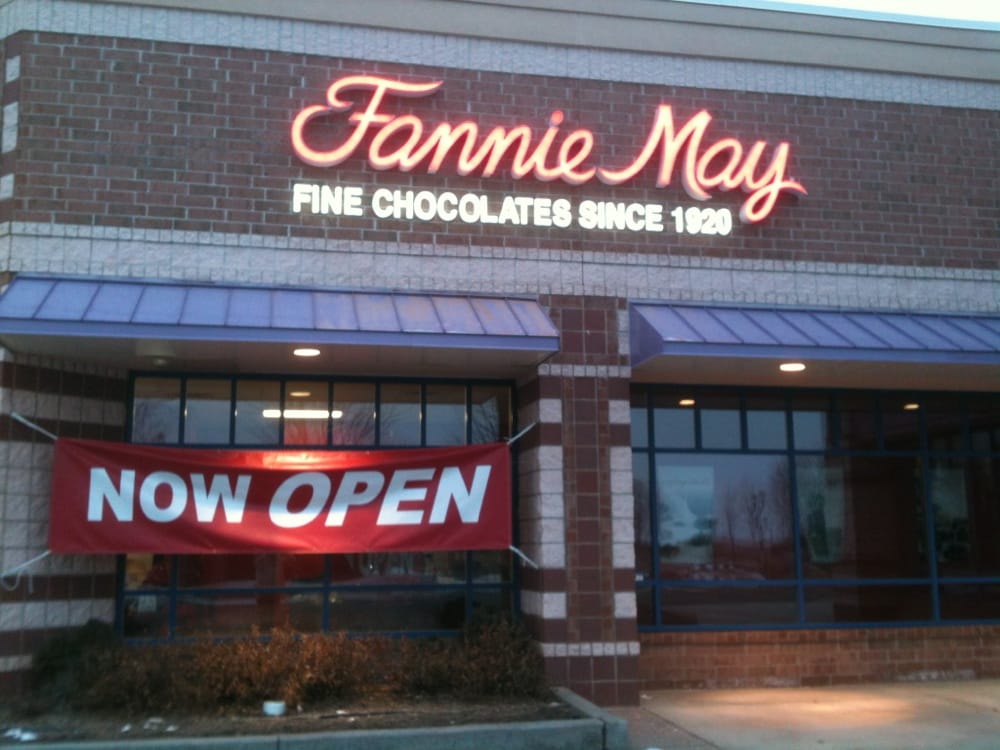 FANNIE MAY CANDIES - Updated May 2024 - 8401 Tamarack Village, Woodbury, Minnesota - Candy 