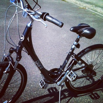 Center Cycle - This Giant Sedona ST bike from Center Cycle is so comfortable, you'll want to ride all day long! - Bikes Near Me - Renton, Washington Center Cycle - This Giant Sedona ST bike from Center Cycle is so comfortable, you'll want to ride all day long! - Bikes Near Me - Renton, Washington