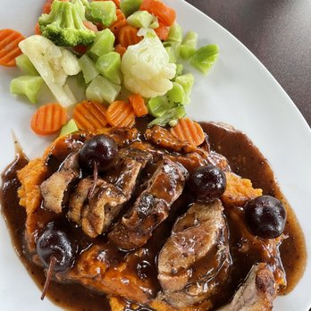Wayfinder - Duck breast - over cooked with veggies from a can - American Near Me - Estes Park, Colorado