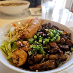 Hello Pho - Vermicelli Bowl Chicke