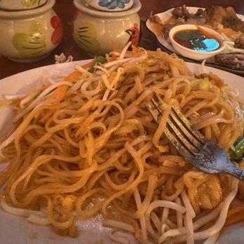 Charm Thai - Chicken Pad Thai with hardly any chicken - Thai Near Me - Hoover, Alabama