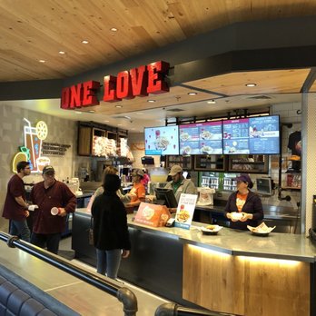 Raising Cane's Chicken Fingers - Fast Food Near Me - Round Rock, Texas