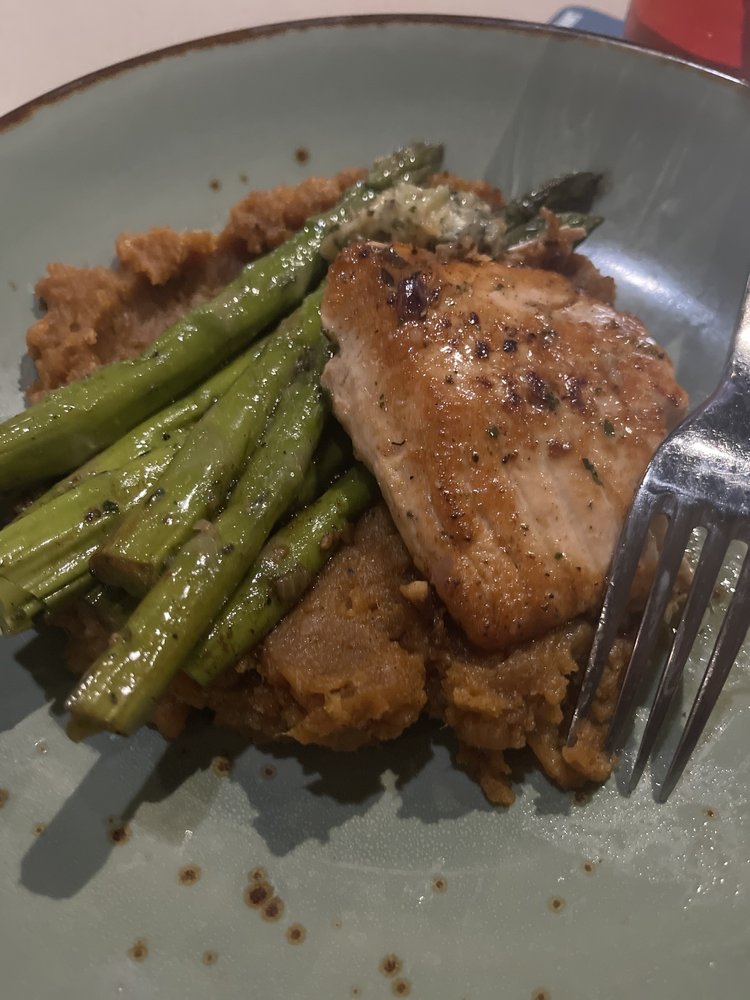 LOUNGE 1643 AT THE DELTA HOTEL 500 Stevens Dr, Tinicum Township