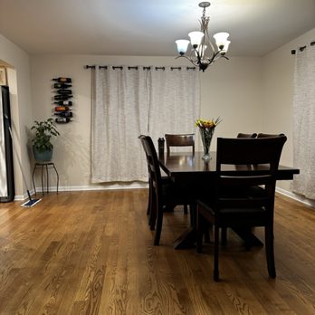 Strictly Carpet & Flooring - Dining room - Carpet Installation Near Me - Oswego, Illinois