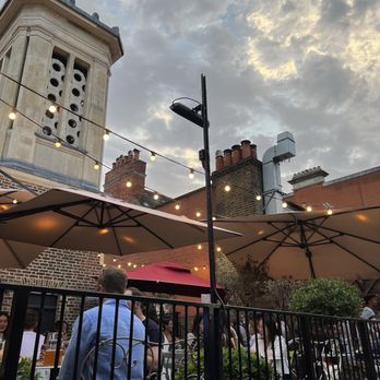 Mercato Mayfair - The Rooftop Patio - Pop-Up Restaurants Near Me - London, XGL Mercato Mayfair - The Rooftop Patio - Pop-Up Restaurants Near Me - London, XGL