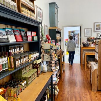 Pacific Hazelnut Candy Factory - Interior - Candy Stores Near Me - Aurora, Oregon