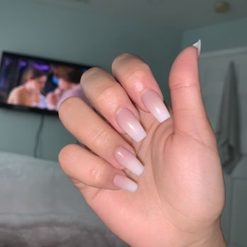 Apple Nail Salon - acrylic - Nail Salons Near Me - Cerritos, California