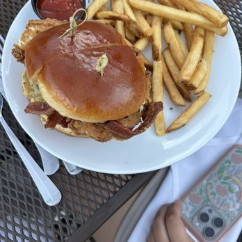 Stonebridge Restaurant - Chicken sandwich - Seafood Near Me - Milford, Connecticut Stonebridge Restaurant - Chicken sandwich - Seafood Near Me - Milford, Connecticut