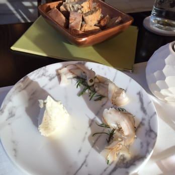 Gasthaus Csencsits - Gruß aus der Küche: Hausspeck, selbstgemachter Kräutertopfen, hausgemachtes Brot ! - Austrian Near Me - Kohfidisch, 1