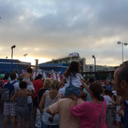 Plaza de los Pescadores - Viendo espectáculo infantil