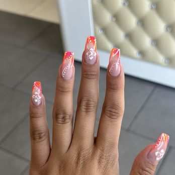 Valley Nails - Ombré Hawaiian Nails - Nail Salons Near Me - San Diego, California Valley Nails - Ombré Hawaiian Nails - Nail Salons Near Me - San Diego, California
