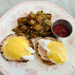 Eggs Benedict