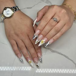 V360 Nail Lounge - Gel X design