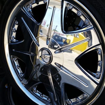 Best Tint Auto Center - Auto Glass Services Near Me - Stanton, California