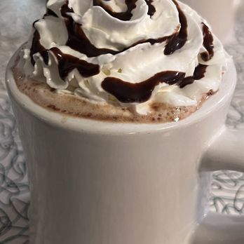 Dale's Diner - Hot chocolate - Diners Near Me - Long Beach, California