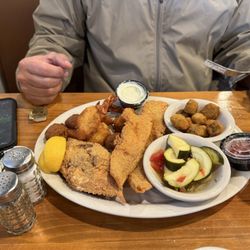 Captain’s Diner - Seafood platter! yum!