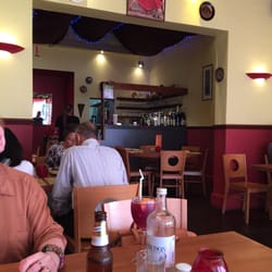 Tres Amigos - Inside