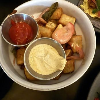 Nomade - Papas Fritas so yummy, breakfast potatoes with yuca flavor - Mexican Near Me - Austin, Texas