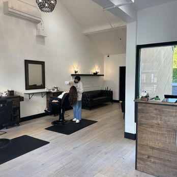 Del Mar Brow - Sadia hard at work - Threading Services Near Me - Del Mar, California Del Mar Brow - Sadia hard at work - Threading Services Near Me - Del Mar, California