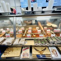 Tanioka's Seafoods & Catering - Fresh poke and more