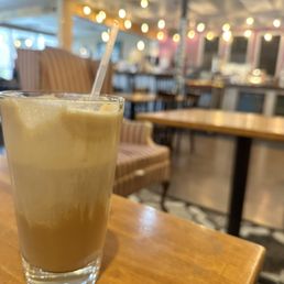 Maple gingerbread dirty chai! Maple gingerbread dirty chai!