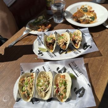 Jason Aldean’s Kitchen + Bar - Bars Near Me - Las Vegas, Nevada