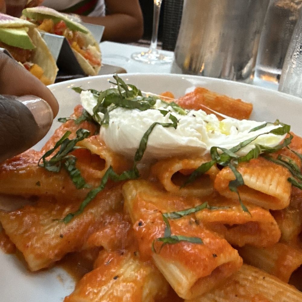 Hudson Social CT - SPICY RIGATONI - Breakfast & Brunch Near Me - Stamford, Connecticut Hudson Social CT - SPICY RIGATONI - Breakfast & Brunch Near Me - Stamford, Connecticut